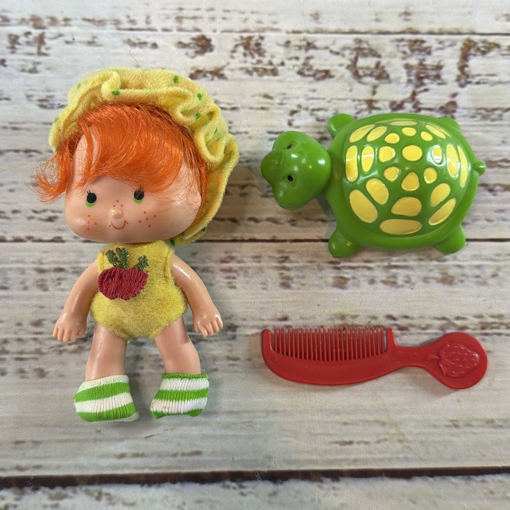 Vintage 1980 Strawberry Shortcake Apple Dumplin’ Doll w/ Tea Time Turtle Kenner